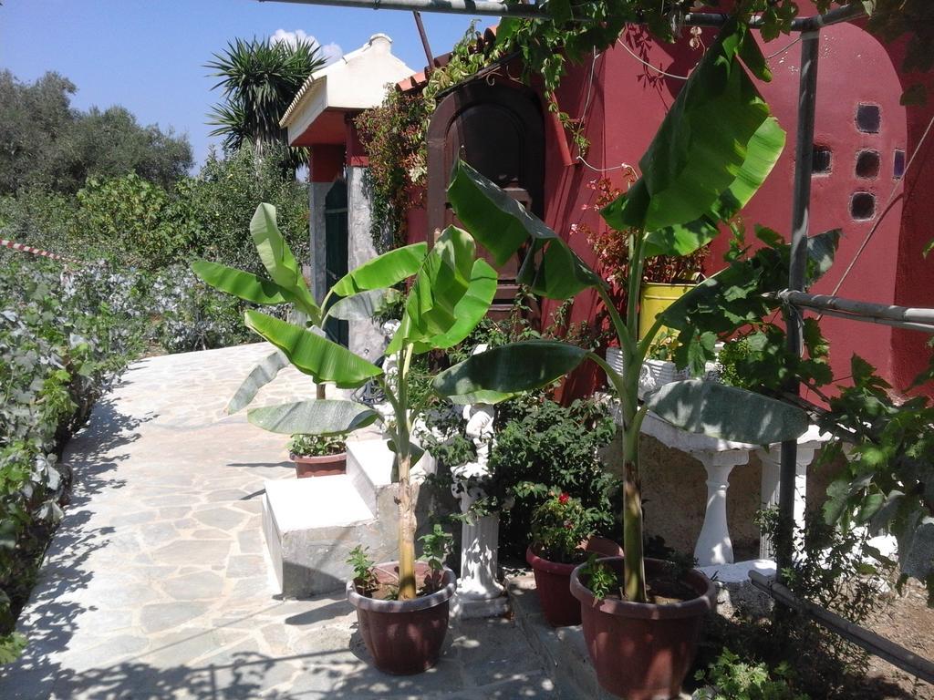 Malotu Resort Sinarádes Exterior foto